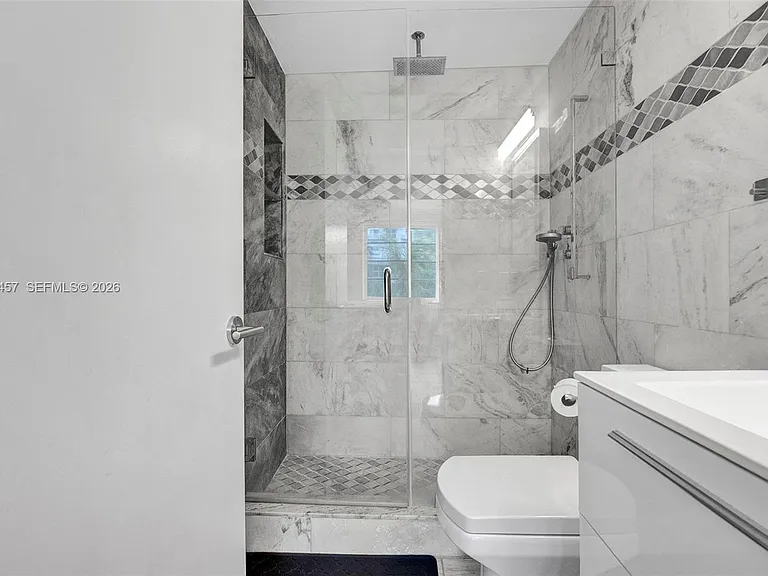 1460 Ocean Dr #305 — Photo 12