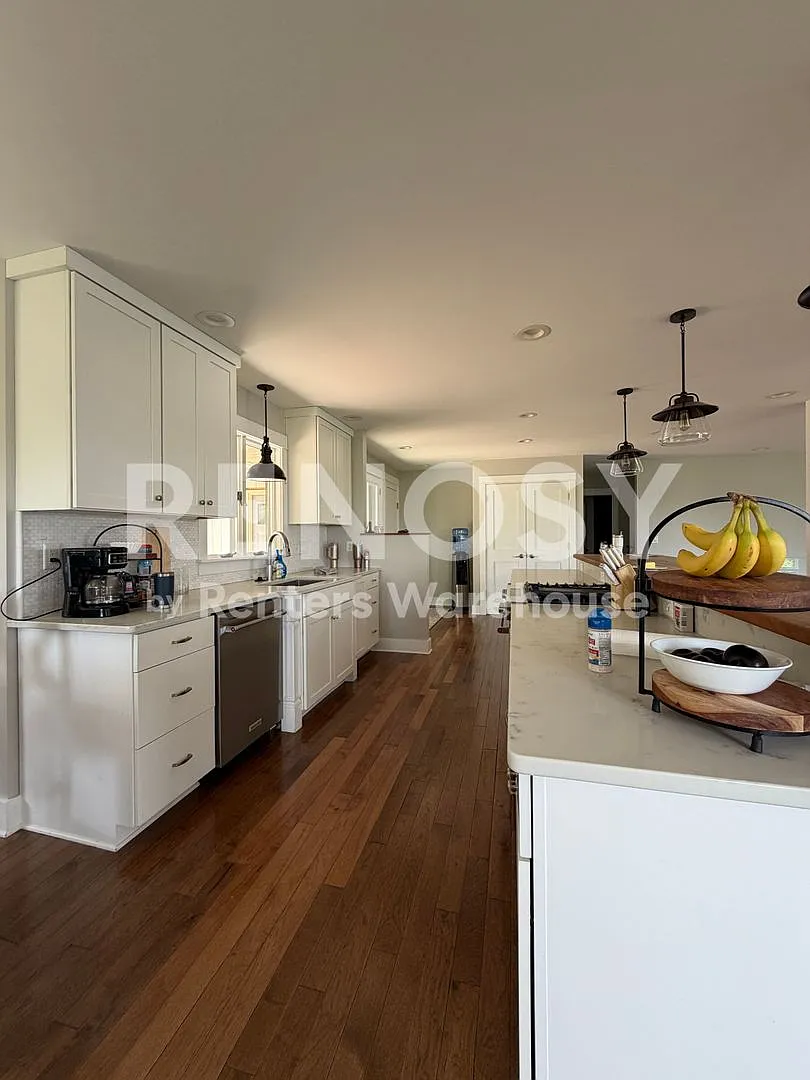 Available September 30th 3 Bedroom 3 Bath Single Family Home in Lakeland — Photo 4