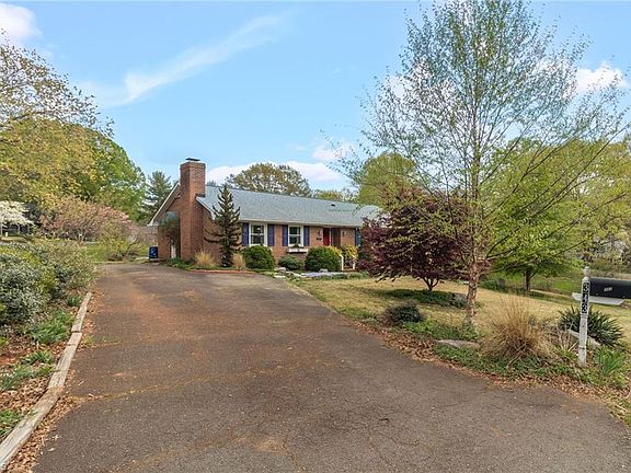 3rd image of 343 Merrimont Dr