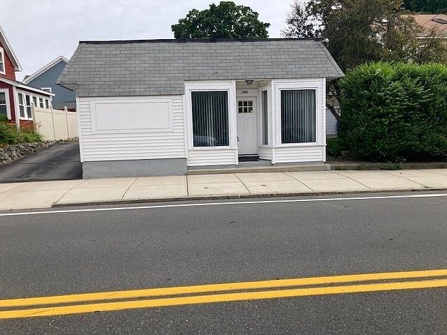 1st image of 294 Water St