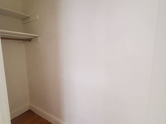 4th image of 2127 Maury Ave #2F