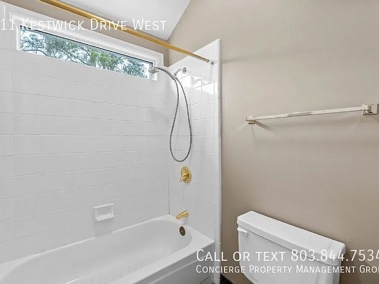 211 Kestwick Dr W — Photo 39