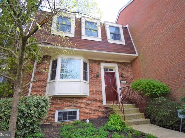8243 Cedar Landing Ct, Alexandria, VA 22306