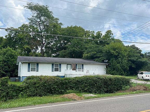 2nd image of 3035 Boyds Bridge Pike