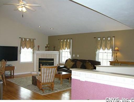 4th image of 7142 Taylor Rd