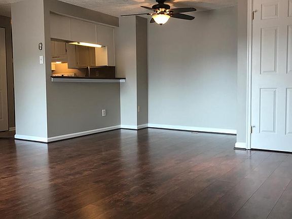3rd image of 809 Stratford Way Unit 1400E