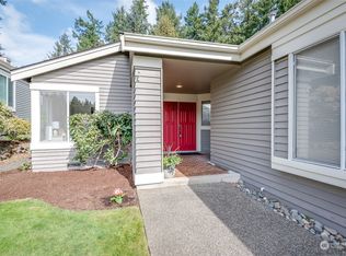 6880 Starboard Ln, Gig Harbor, WA