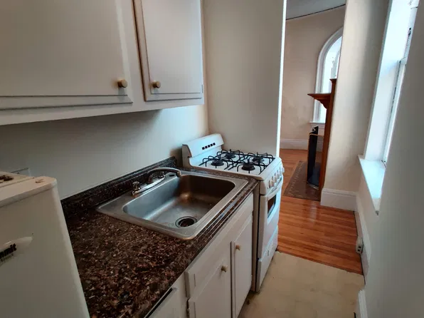 2 Ware St #309A, Cambridge, MA 02138