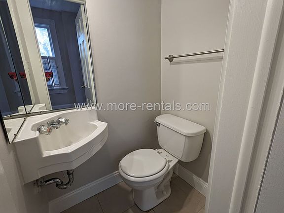 5th image of 119 E Willow St #121