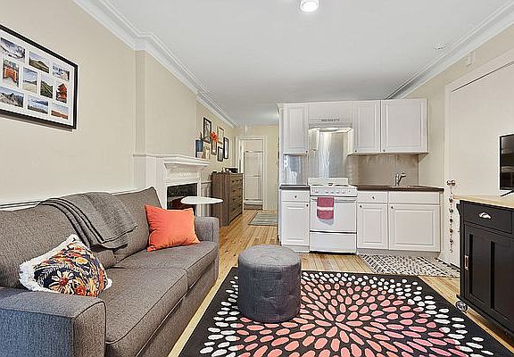 2nd image of 610 2nd St #1