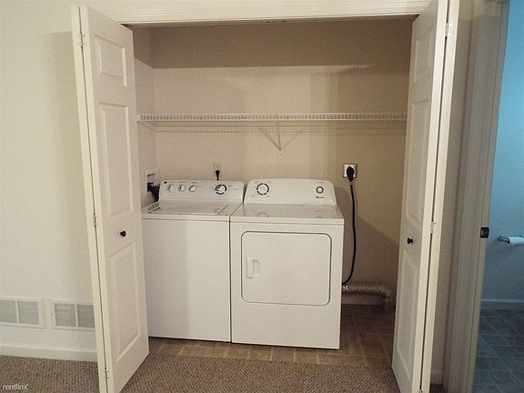 1st fl Laundry
