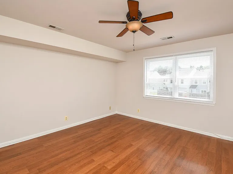 102 Chesterfield Ln #201 — Photo 12