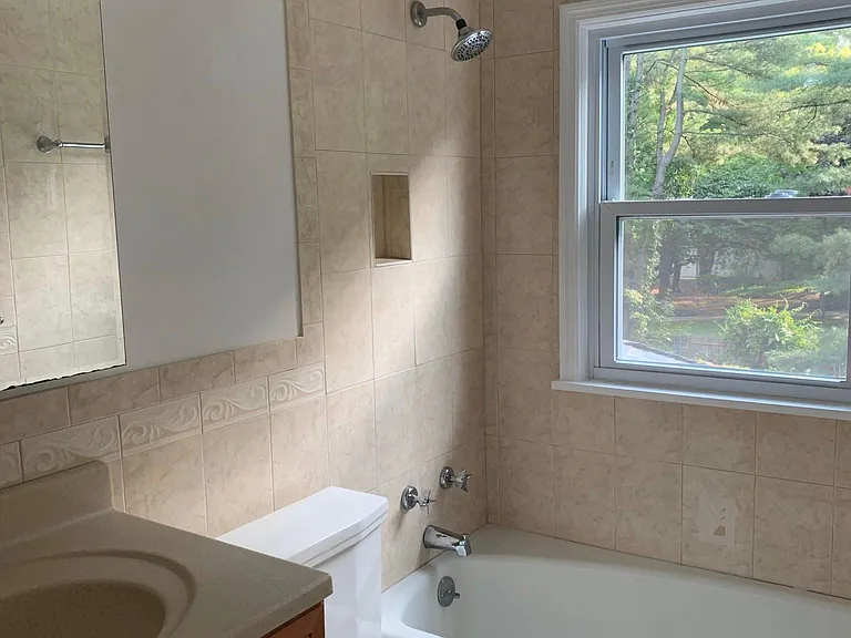 66 Woodridge Ave — Photo 14