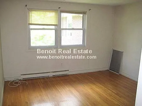 30 Derby St #3 — Photo 6