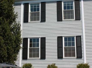 3034 Braxton Wood Ct, Fairfax, VA 22031