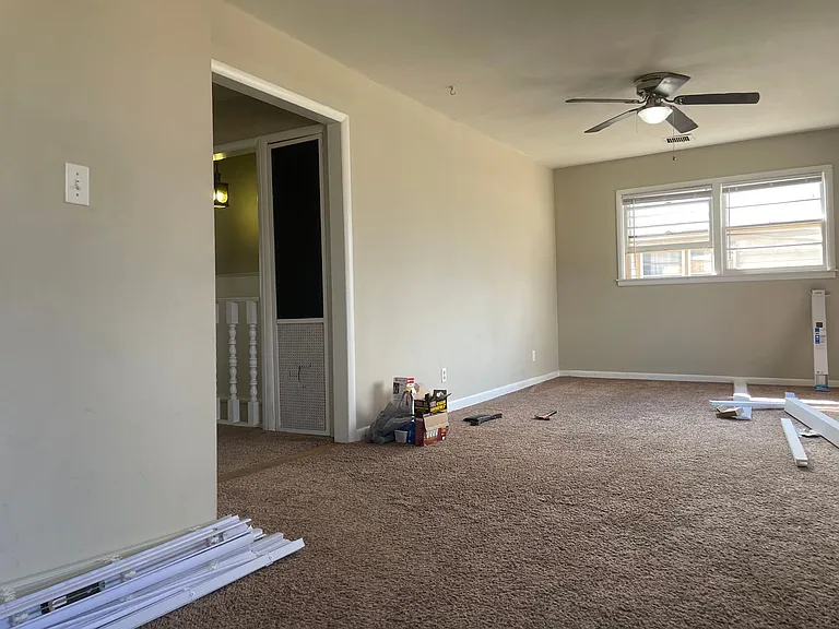 3215 S Mount Carmel Ave — Photo 4