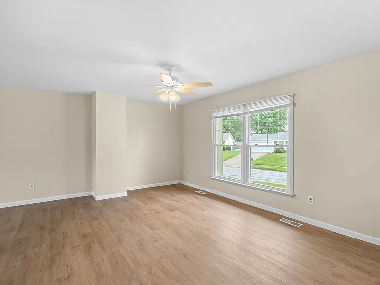 378 Novara Dr — Photo 17