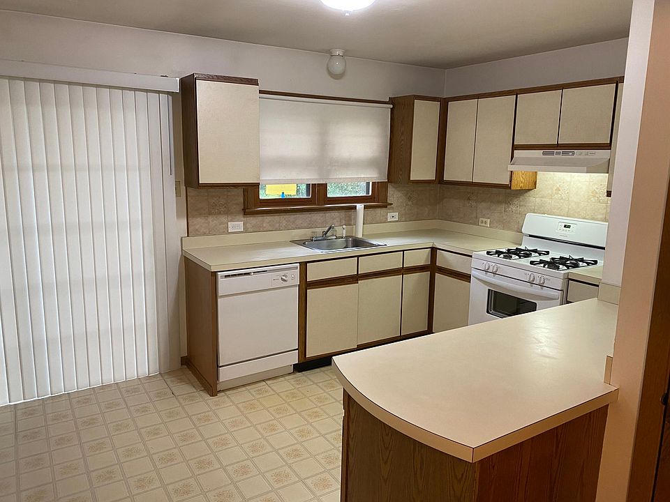Kitchen with lots of cabinet space