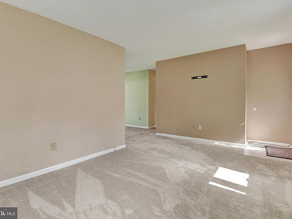 5th image of 2926 Warehime Rd