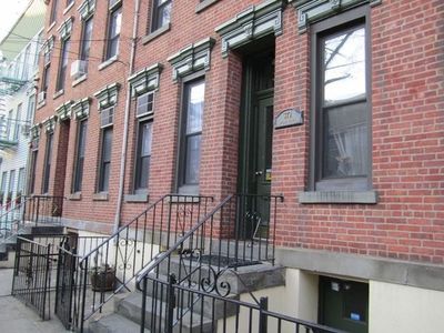 372 2nd St, Jersey City, NJ, 07302