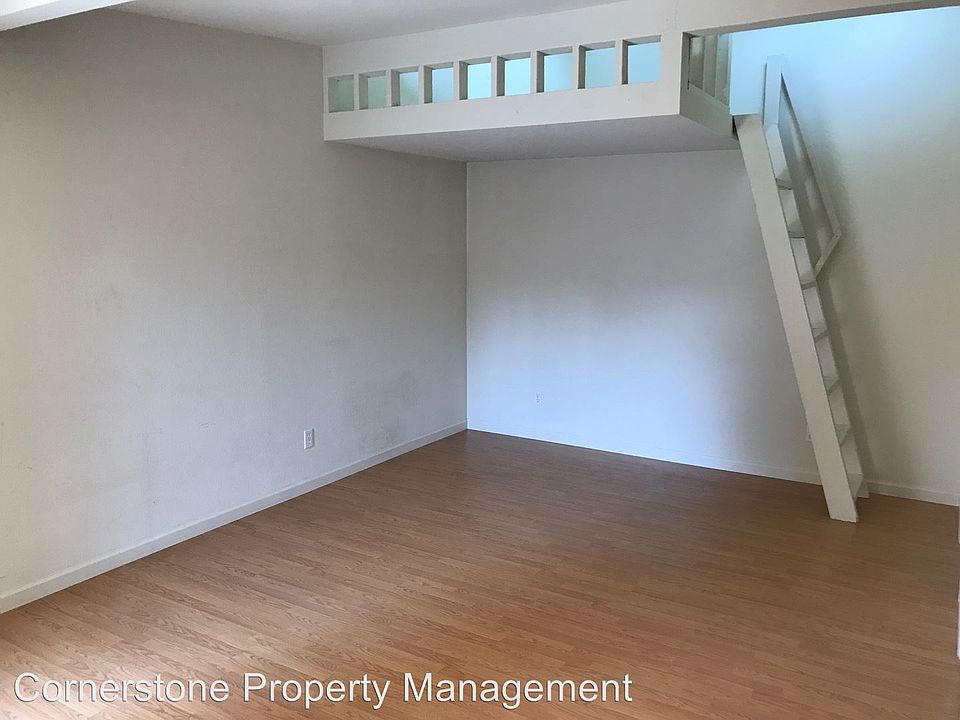 2nd image of 315 Easy St APT 5
