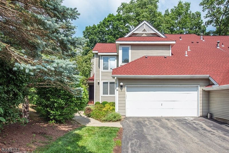 1st image of 20 Petersburg Ct