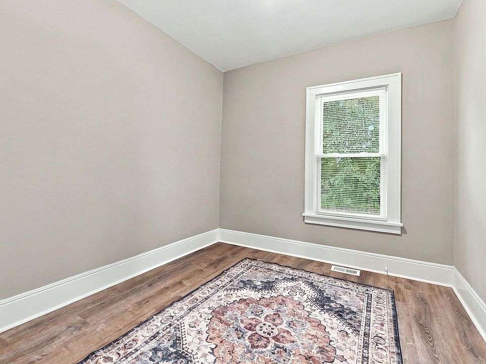 25th image of 14632 Oldham St