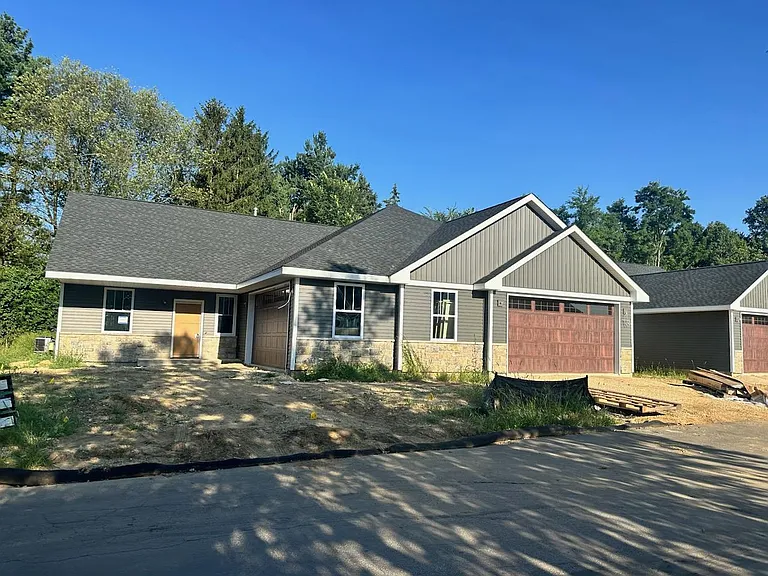 3440 N Bell School Rd #L — Photo 1