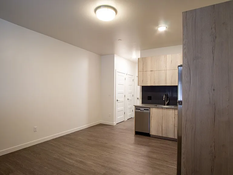 1616 SE Insley St #2 — Photo 4