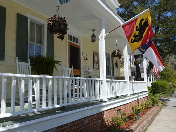 718 Pollock Street, New Bern, NC 28562