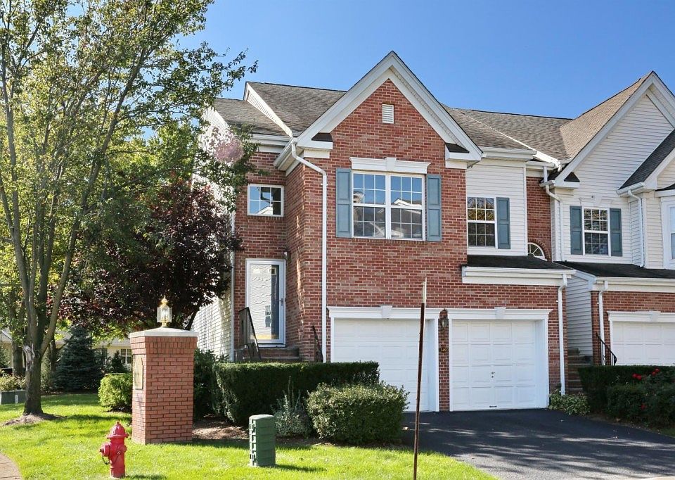 1st image of 349 Winthrop Dr