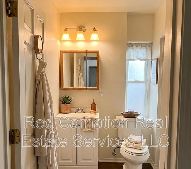 1434 Antoinette Ave — Photo 3