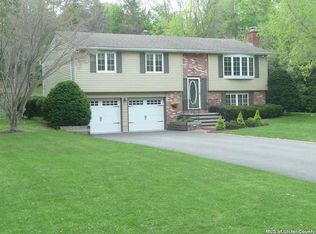 153 Altamont Dr, Hurley, NY 12443
