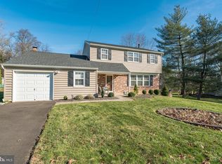 2525 Karen Ln, Hatboro, PA 19040