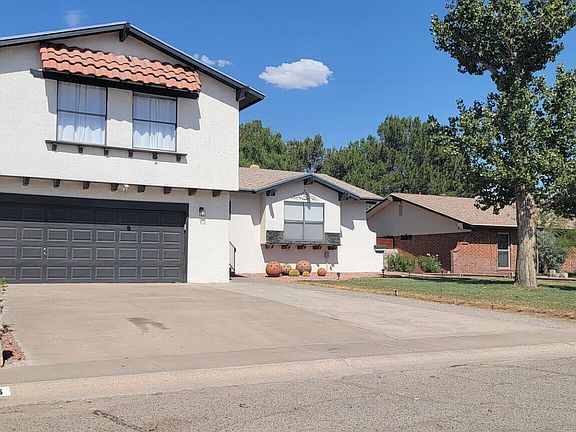2nd image of 118 Saint Andrews Dr