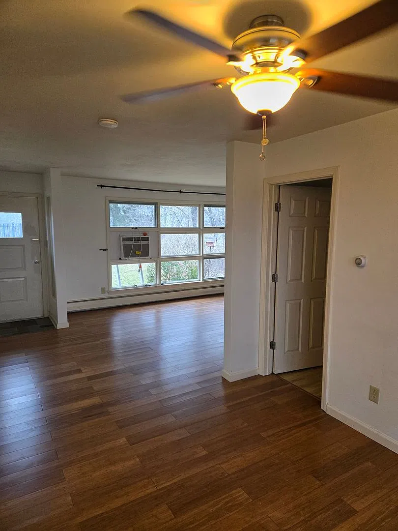 2-bedroomHouse for rent in Plum - Gas included — Photo 3