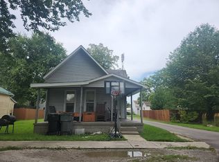107 N Pecan St, Syracuse, IN 46567