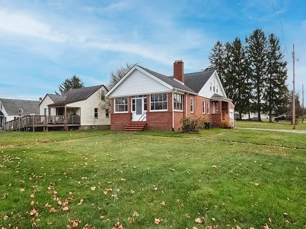 1100 Old State Rd, Apollo, PA 15613