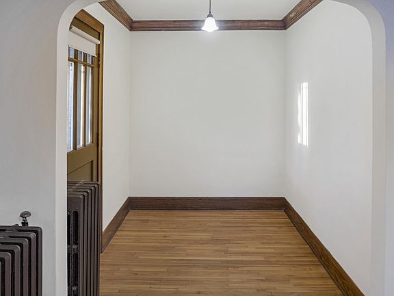 5th image of 2231 Fillmore St NE #2