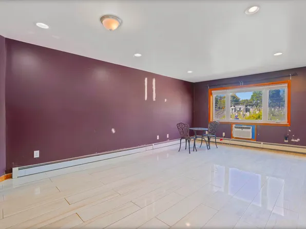 65-36 Metropolitan Avenue image 20 of 33