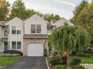 440 Dogwood Dr, Maple Glen, PA 19002