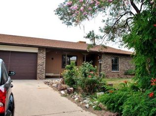 656 Chaps Rd SE, Rio Rancho, NM 87124