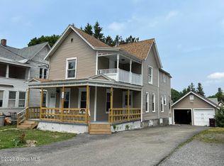 33 5th Ave, Gloversville, NY 12078