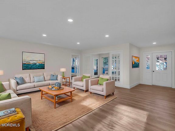 4th image of 713B Wooton Court #b