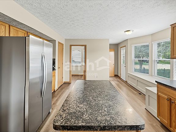 4th image of 3626 Brook Spring Dr