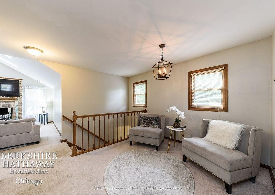 2505 E Hunter Dr Arlington Heights IL Zillow Apartments for Rent in Arlington Heights