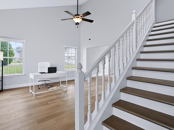 4th image of 11017 Lake Run Dr