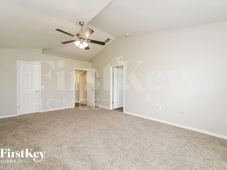 331 Columbo St — Photo 11