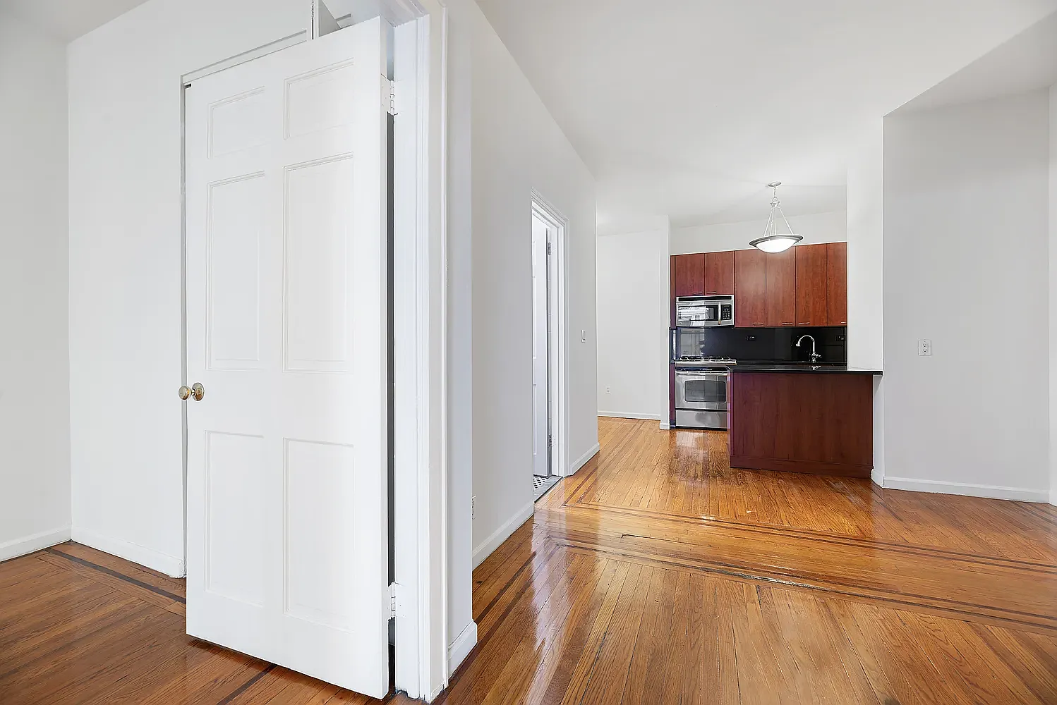121 Madison Avenue — Photo 2