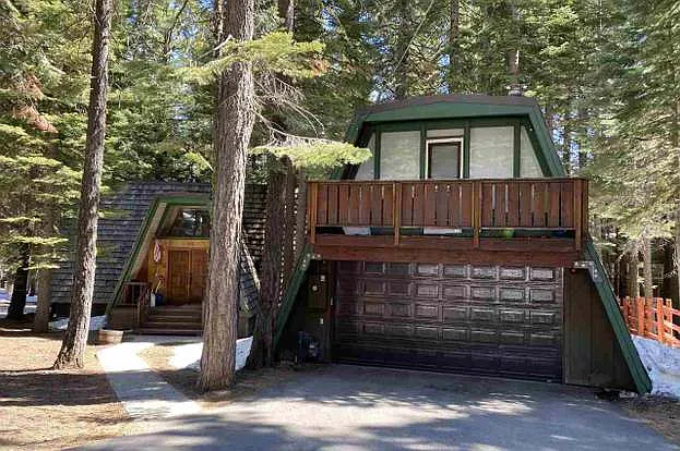 739 Chapel Ln #A